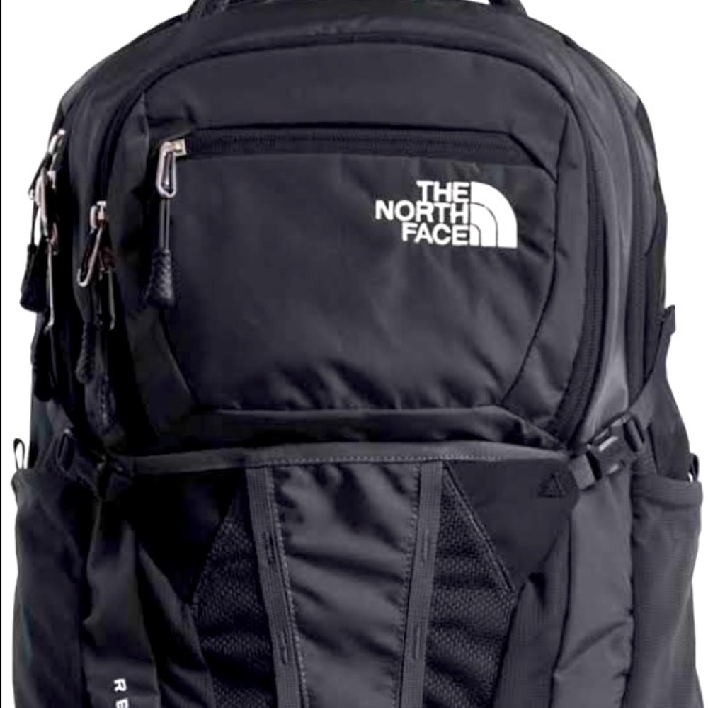 The North Face Recon 30L Backpack BRAND NEW